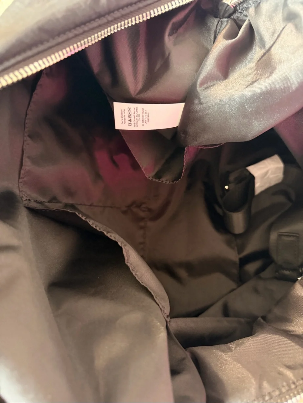 Lululemon Convertible Ruched Crossbody Bag Large 16L - Picture 8 of 13
